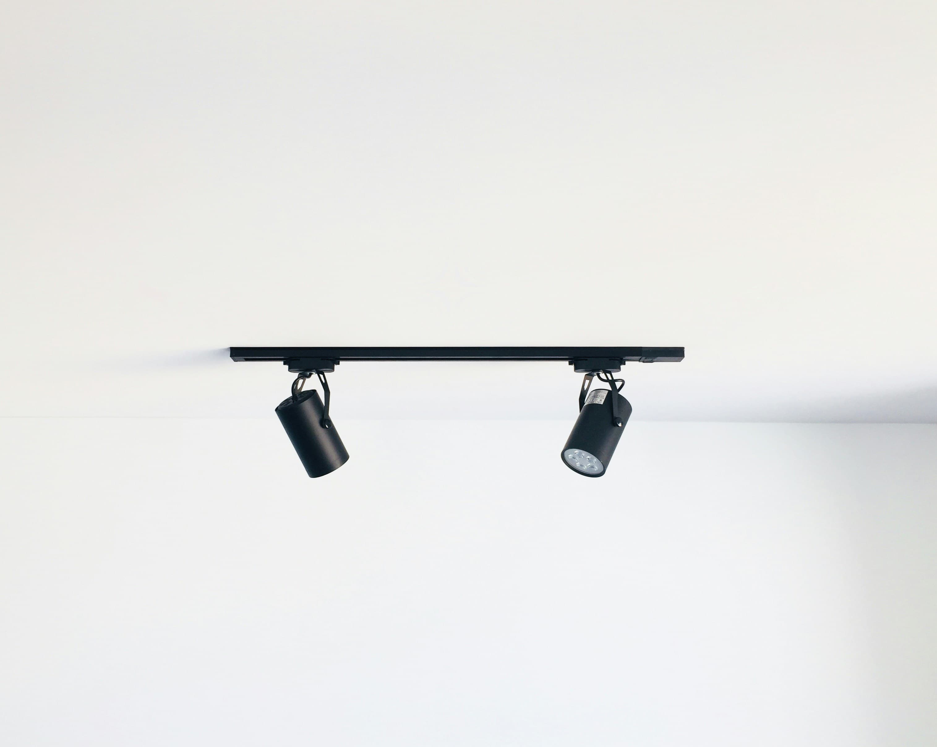 Proyectos de iluminación industrial y alumbrado público sostenible con asesoramiento especializado